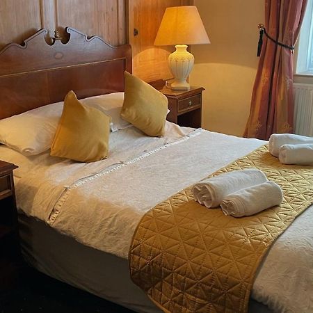 Crown Hotel Downham Market Buitenkant foto