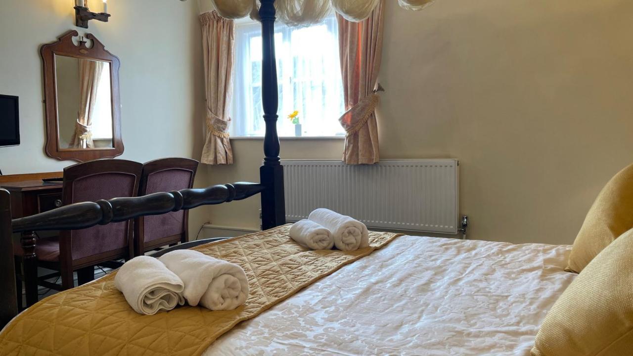 Crown Hotel Downham Market Buitenkant foto
