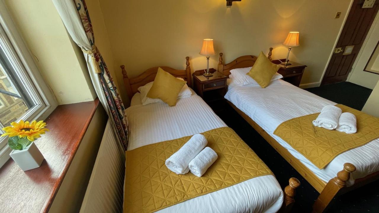 Crown Hotel Downham Market Buitenkant foto