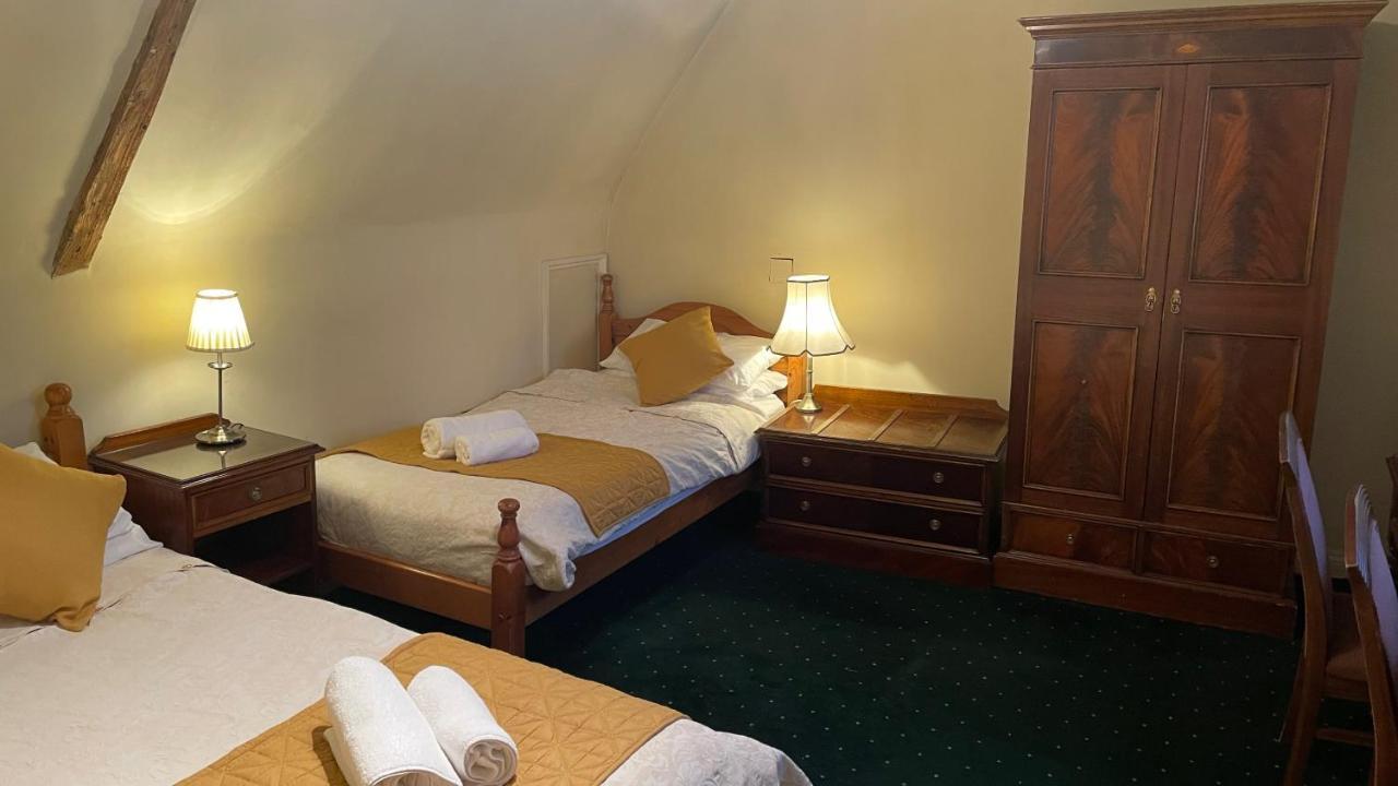 Crown Hotel Downham Market Buitenkant foto